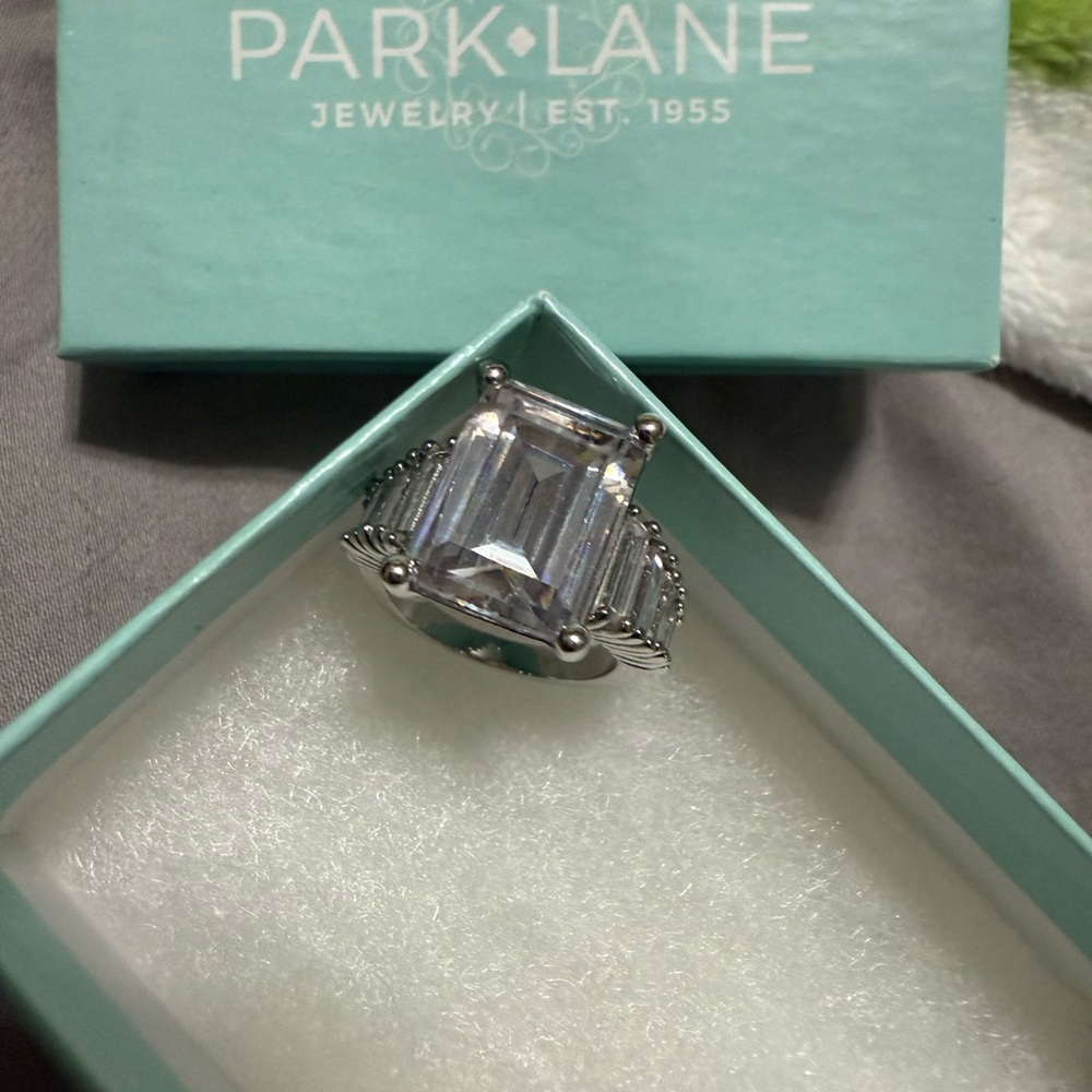 Park Lane Silver Ring with Radiant Clear Gem